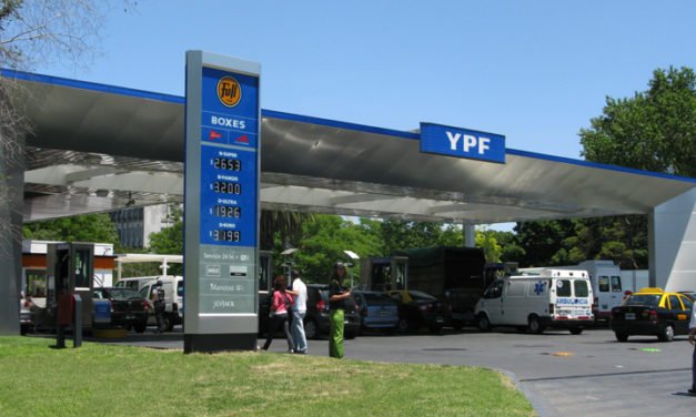 Sábado con aumento del 5% en las naftas