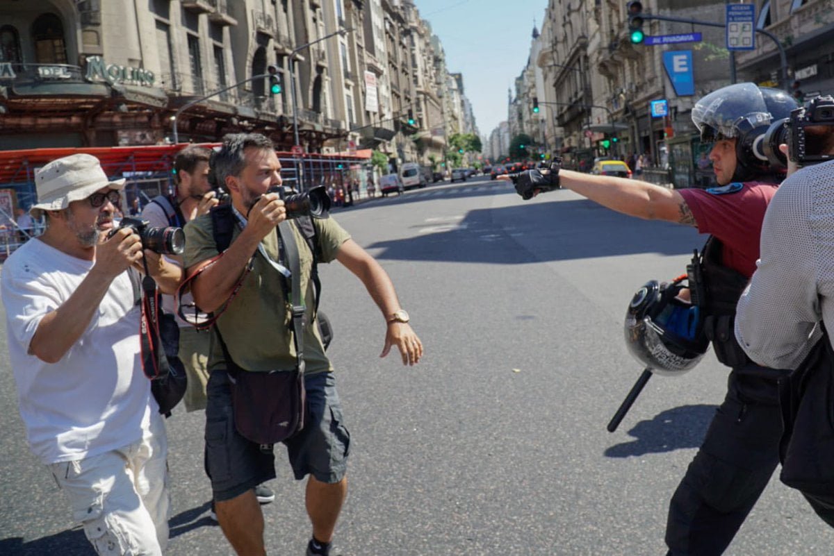 Solidaridad y preocupación por el ataque a periodistas