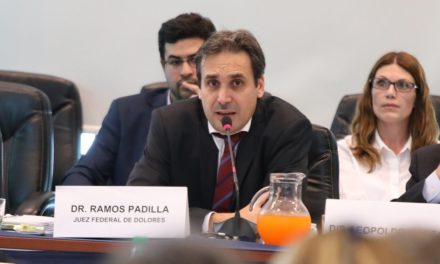 El gobierno juega fuerte contra Ramos Padilla