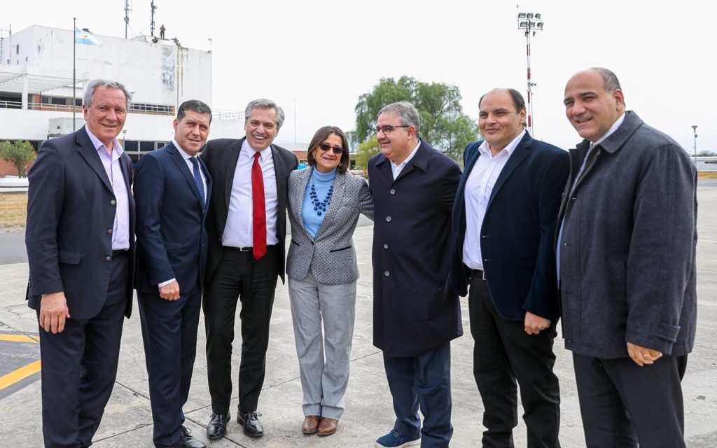 Alberto Fernández:”Seguir con Macri es saltar al precipicio”