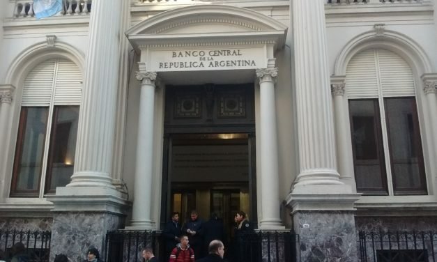 El Banco Central pone restricciones a entidades financieras