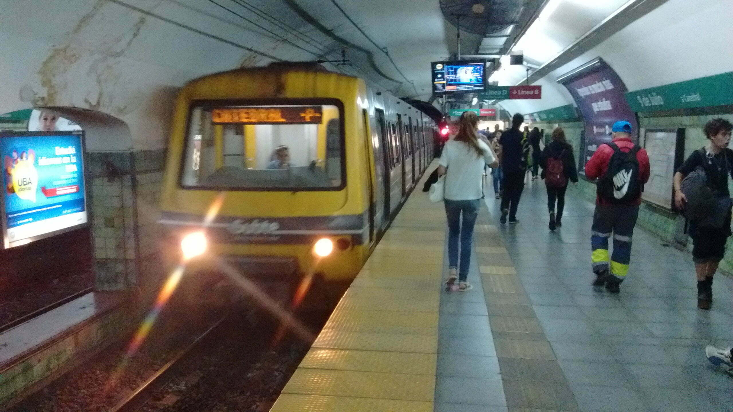 Ratifican condena a una hombre que manoseó a una mujer en el subte ‣ Causa  Pendiente