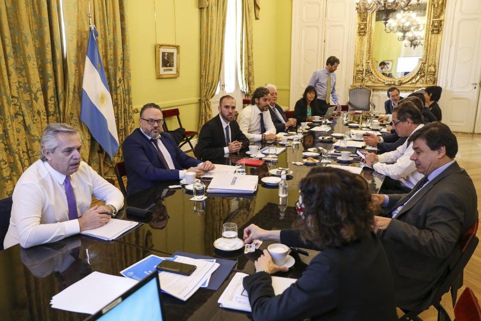 Coronavirus: El gobierno anunciará nuevas disposiciones económicas y sociales
