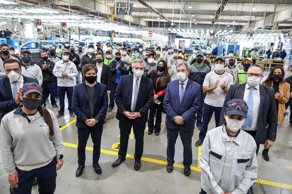 Toyota retomó su actividad y recibió al presidente