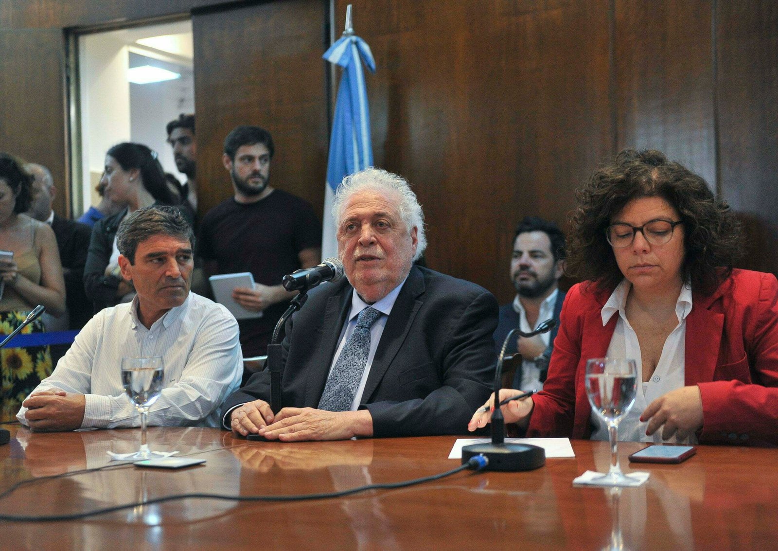 Analizan dar marcha atrás con la flexibilización del aislamiento
