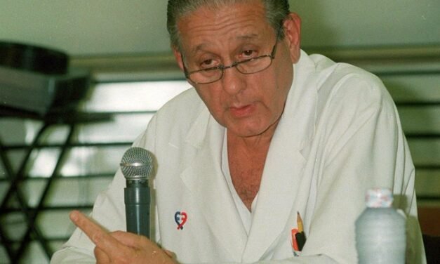 Recordando a Favaloro, un buen hombre derrumbado por la corrupción