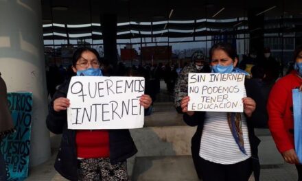 Vecinos porteños piden conexión de Internet