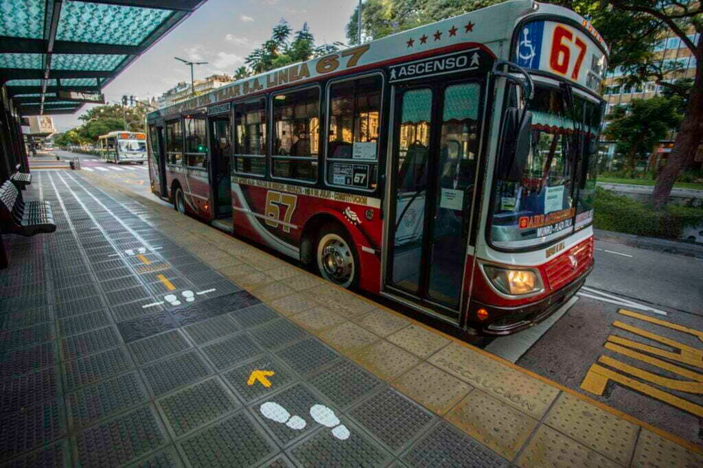 Se reduce la frecuencia de los colectivos en el AMBA - Causa Pendiente