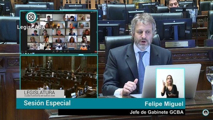 Felipe Miguel en la Legislatura porteña