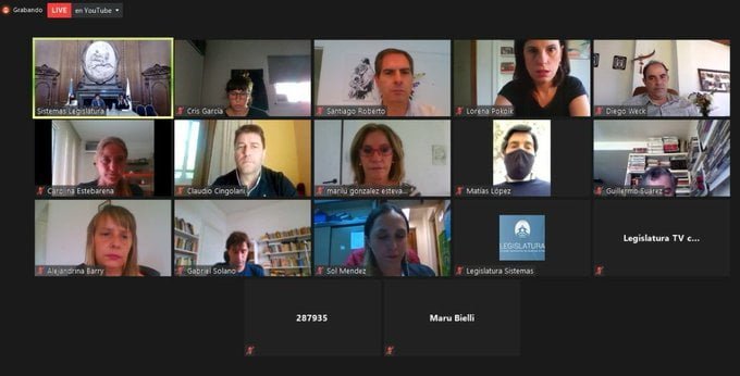«No somos Fravega», dijo un diputado por las computadoras a alumnos