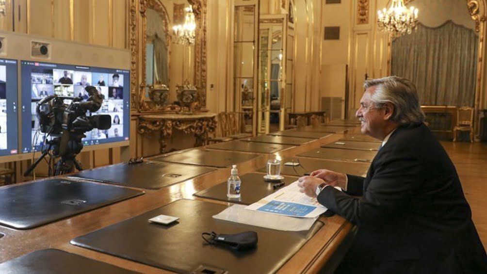 Aislamiento: Fernández con gobernadores por la próxima fase