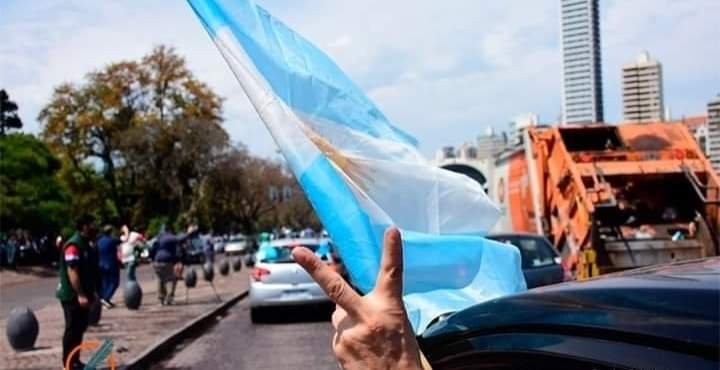 Una fiesta lejos del odio