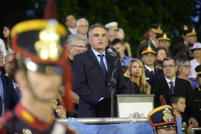 Rossi calificó como conspirador un documento de militares retirados