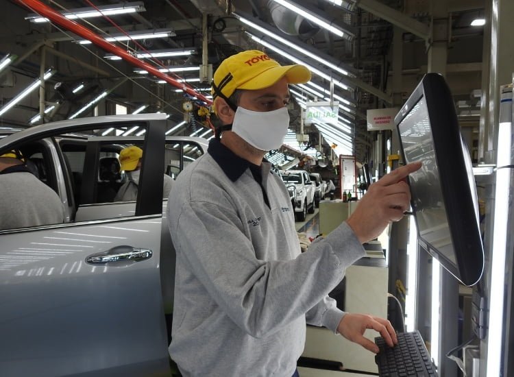 Cae la producción automotriz