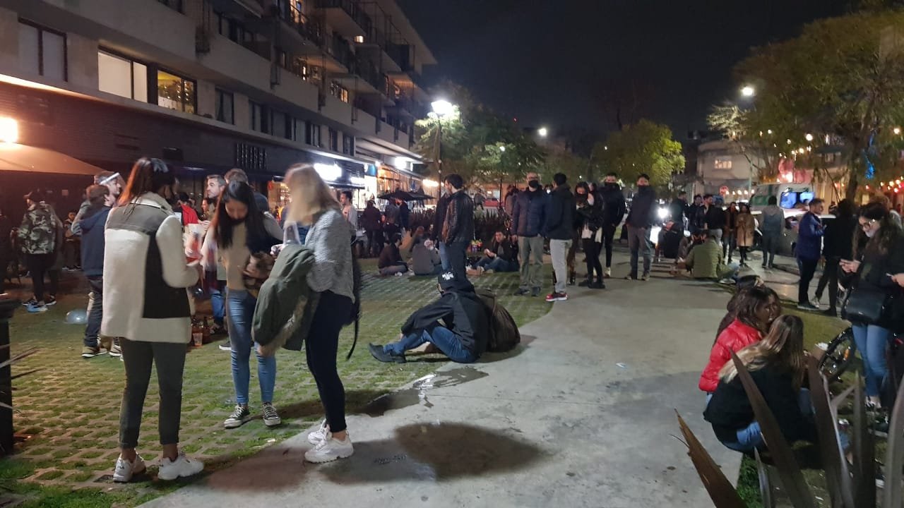 Locales gastronómicos porteños cierran de 1 a 6 de la mañana