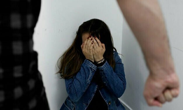 Se producen 245 femicidios por año en el país