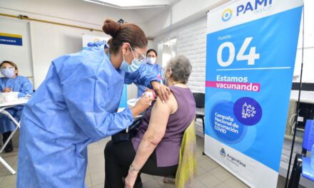 PAMI comenzó a vacunar en la Ciudad