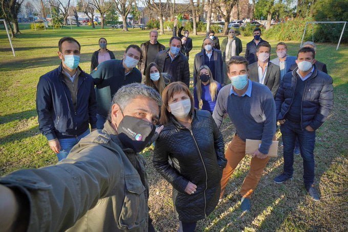 Macri (2) y Bullrich en una foto que no dice todo