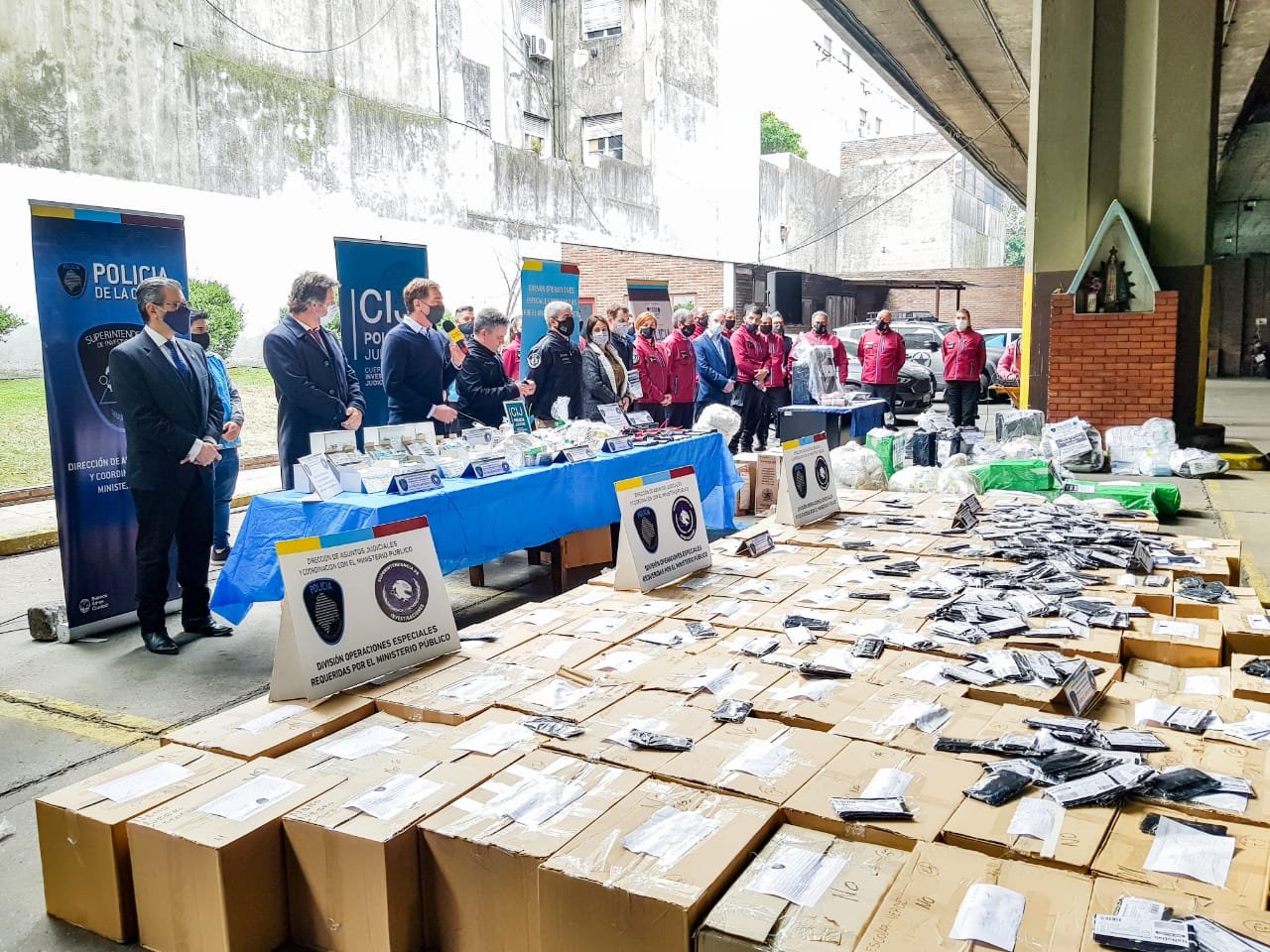 Desbaratan banda que vendía barbijos del Conicet truchos