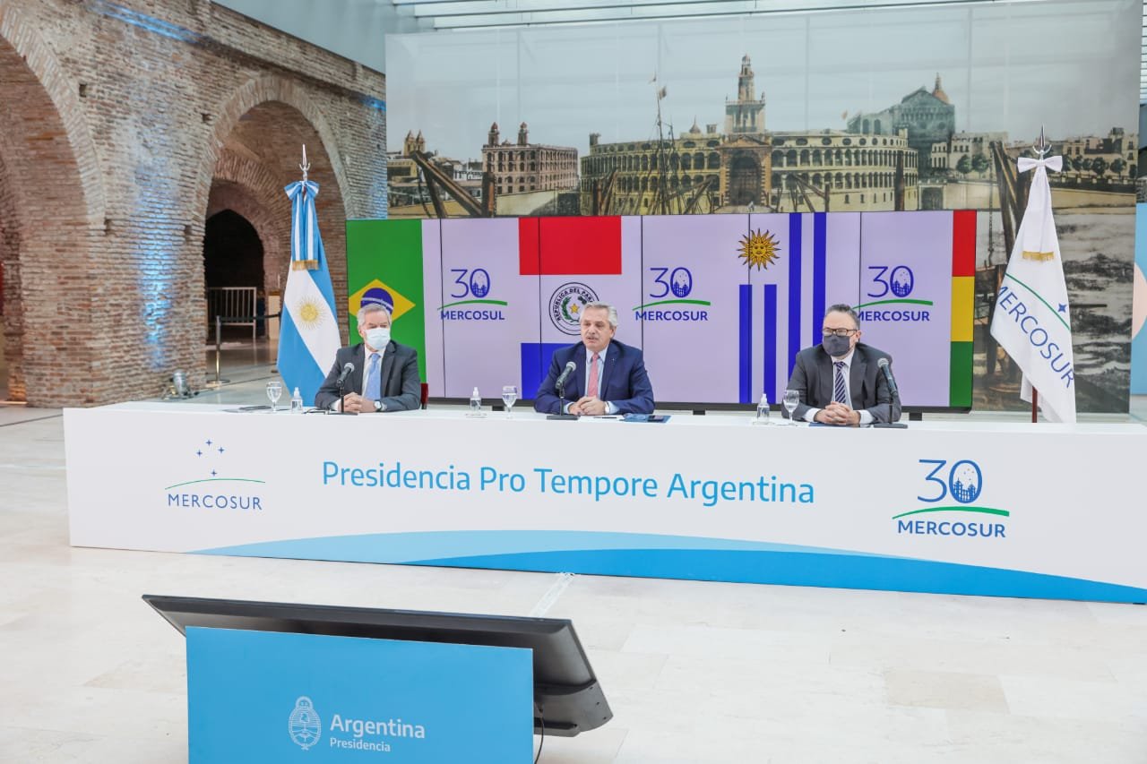 Cruce entre Fernández y Bolsonaro en el Mercosur