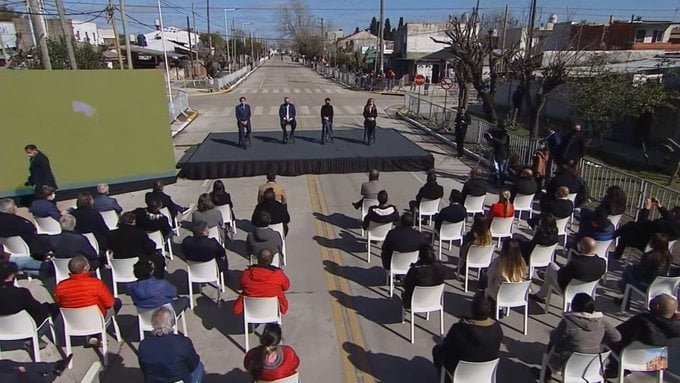 El presidente inauguró 100 obras en todo el país