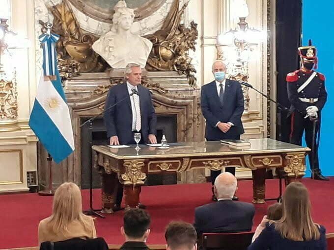 Asumieron Taiana en Defensa y Zabaleta en Desarrollo Socia
