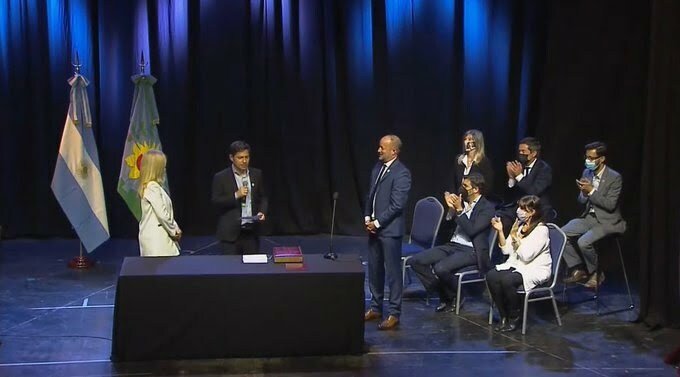 Kicillof le tomó juramento a su nuevo gabinete