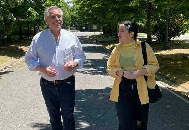 El presidente recibió y se solidarizó con Ofelia Fernández