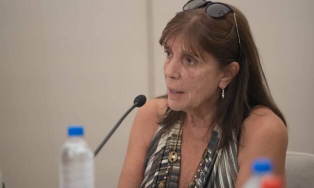 Cuestionan a Kicillof por no visitar a Cristina Fernández