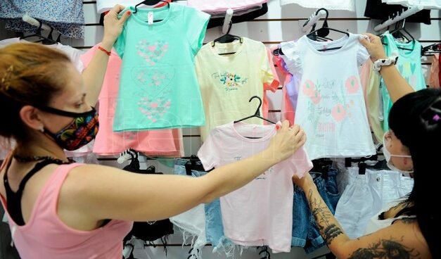 Caen las ventas minoristas