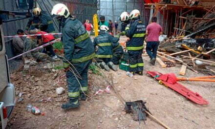 Por milagro salvaron su vida 5 obreros tras el derrumbe de una losa en Belgrano