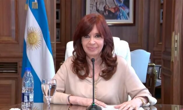 Cristina definió como un «cachivache» a Milei