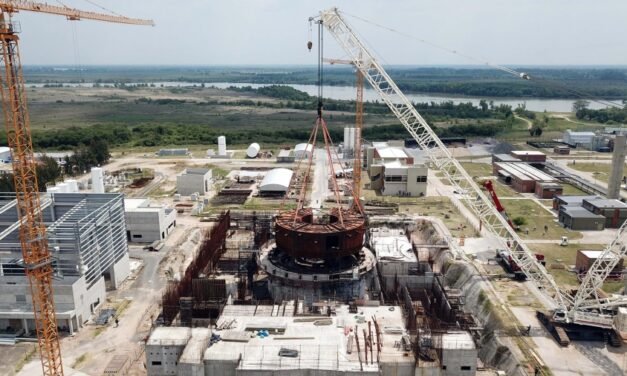 El gobierno avanza en privatizar más de 70 años de desarrollo nuclear argentino