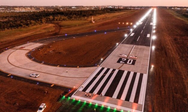 Continúa en aeropuertos de todo el país el paro de los controladores aéreos