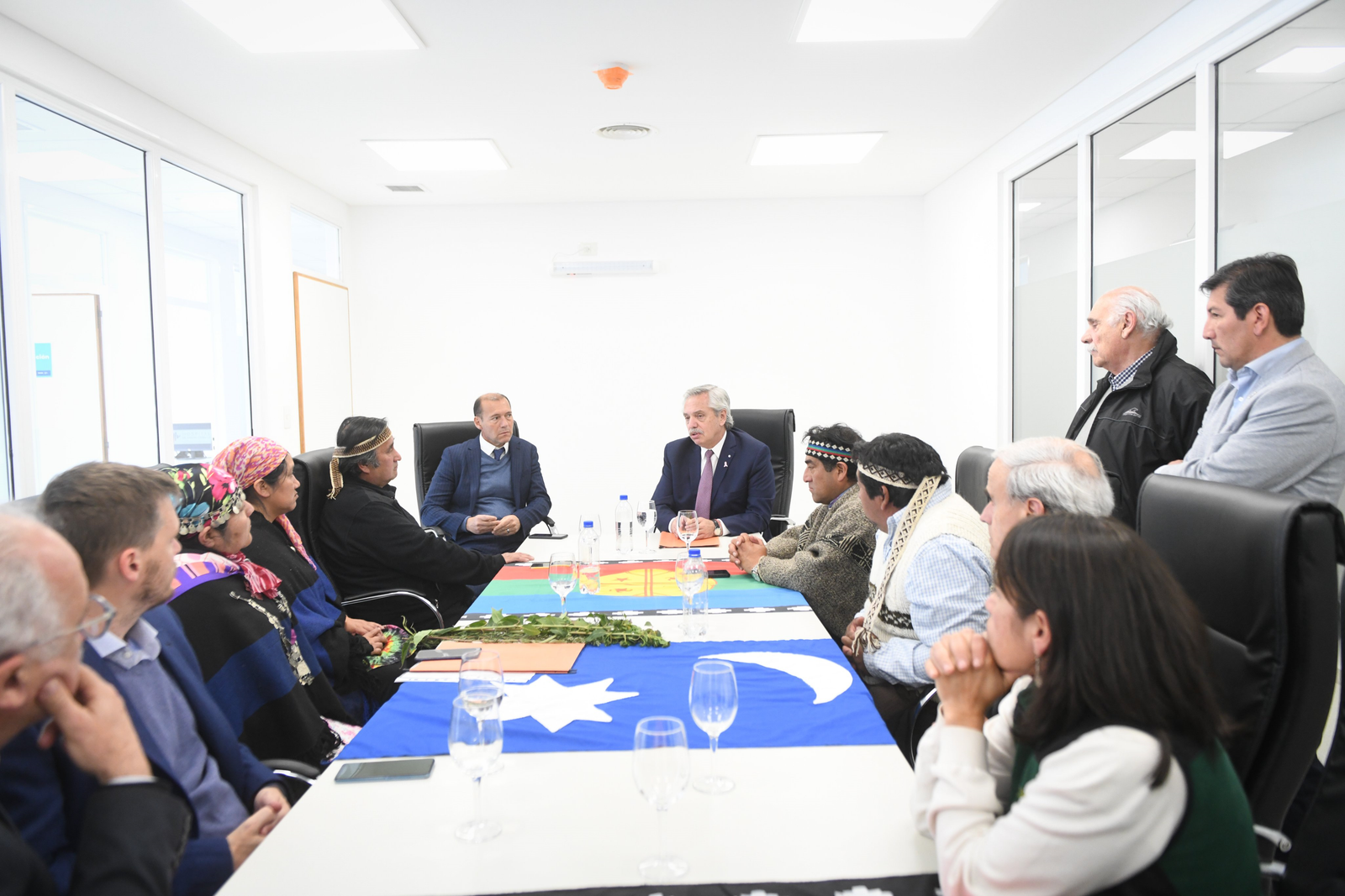 El Presidente se reunió con Mapuches en Neuquén