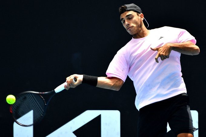 Cerúndolo sigue avanzando en el Australian Open