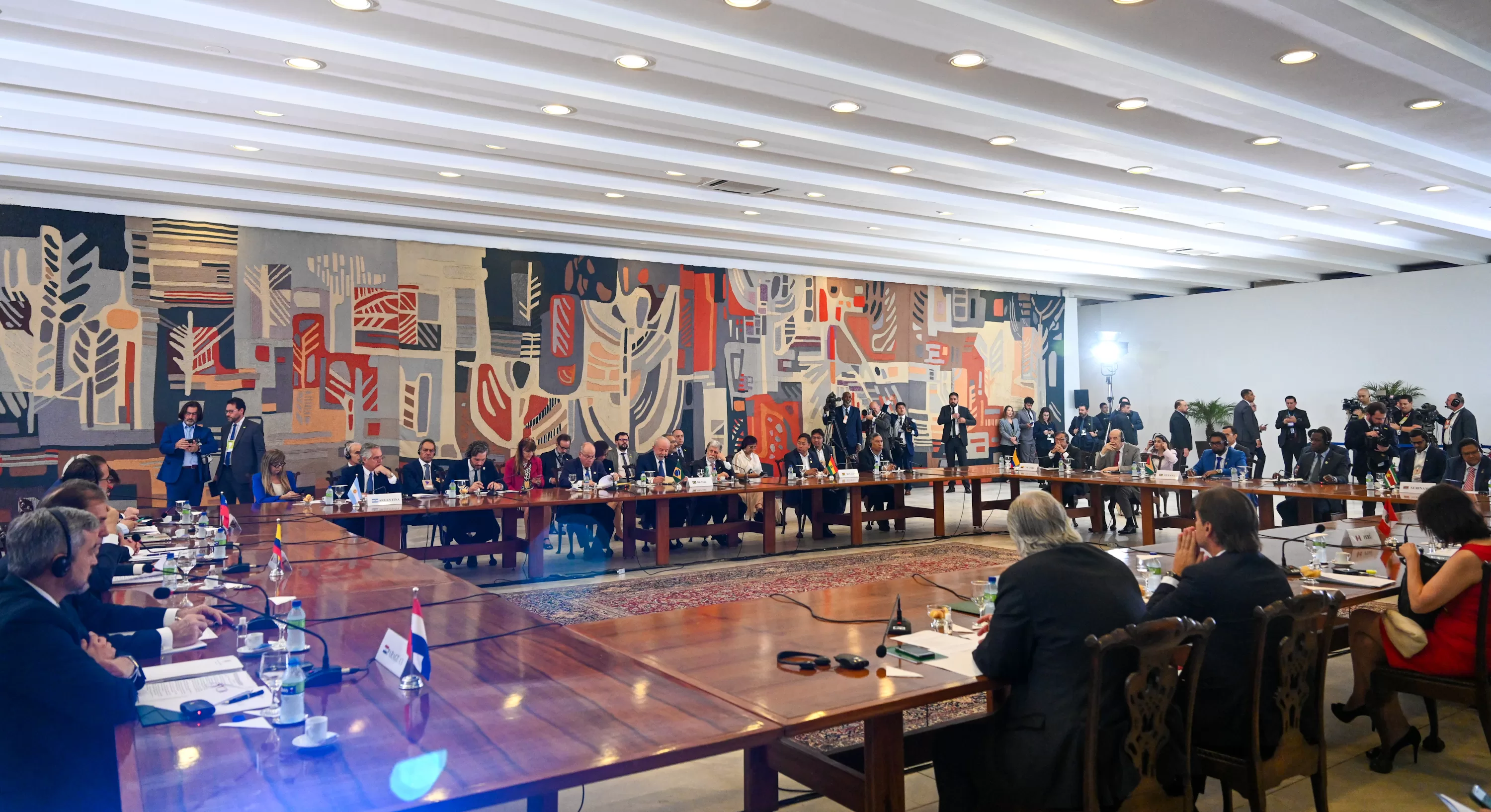 UNASUR con 11 presidentes en la Cumbre que reanuda su actividad
