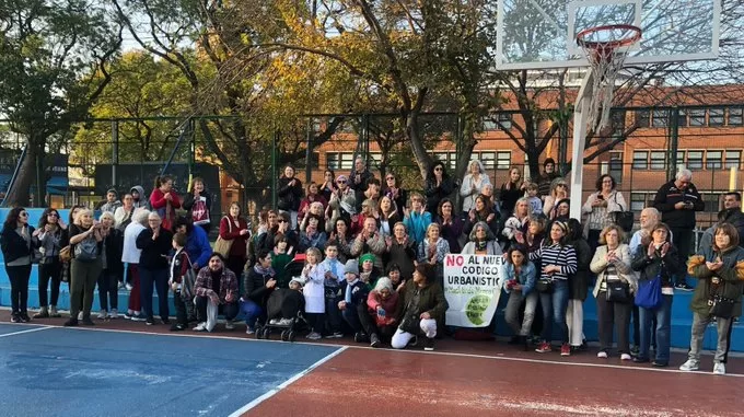 El Polideportivo de Colegiales no se cierra