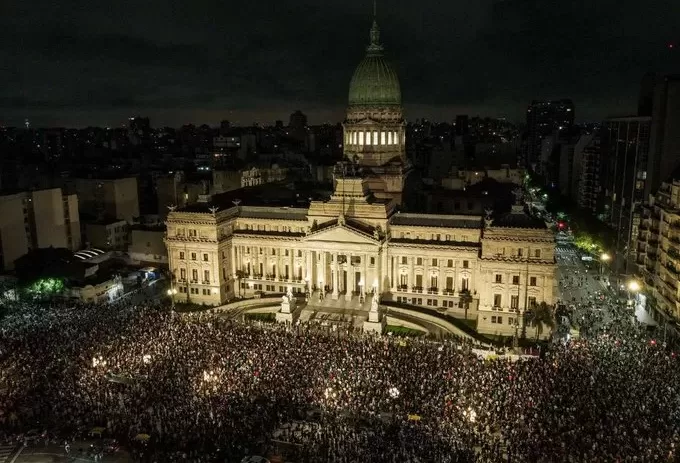 El gobierno minimizó las protestas
