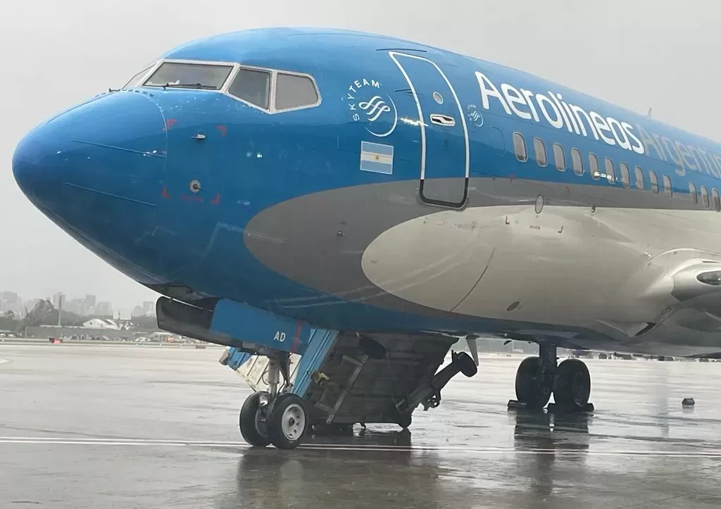 El aeroparque volvió a operar después del temporal