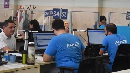 No renuevan contratos en el sector público