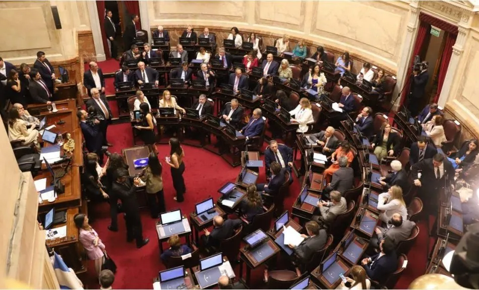 Juraron Los 24 Senadores Electos ‣ Causa Pendiente