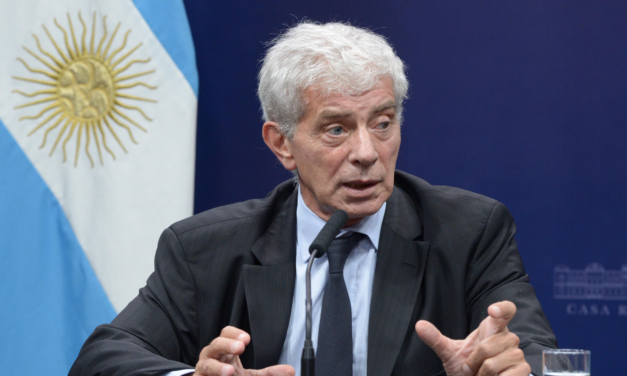 El ministro Cúneo Libarona fue denunciado penalmente