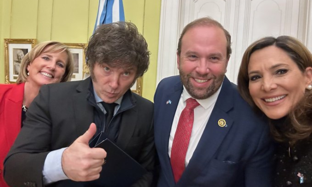Para Milei, sobran políticos y faltan financistas